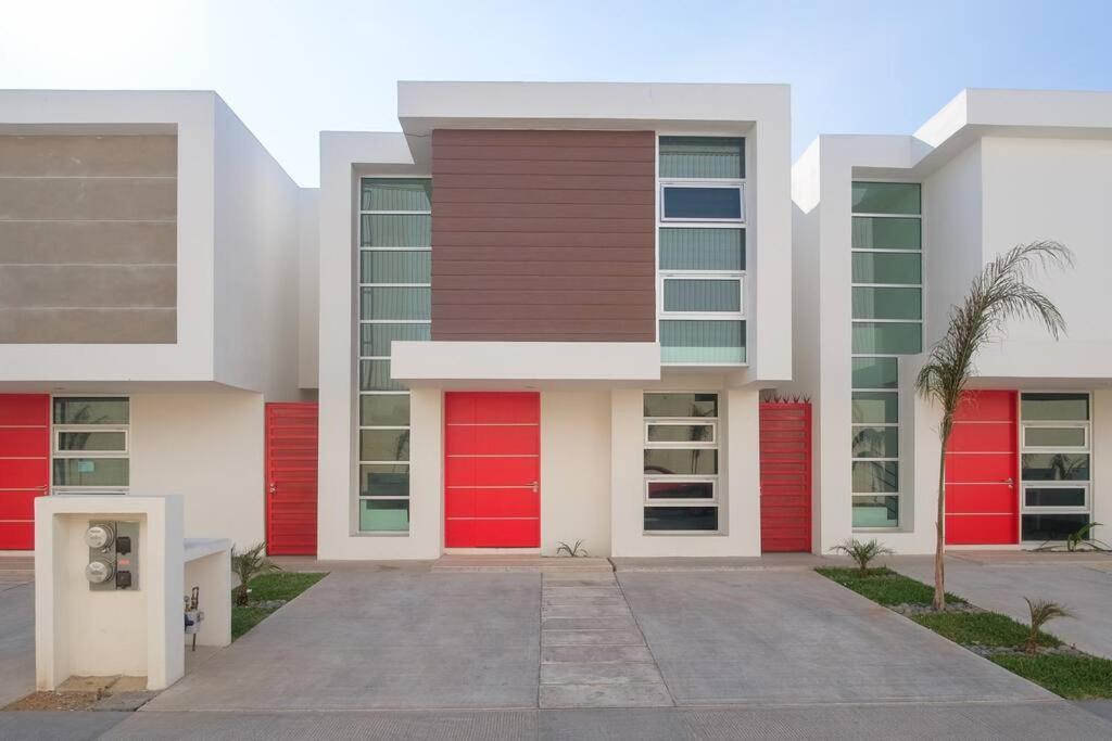 Casa Moderna Y Elegante En El Corazon De Ensenada! Villa Buitenkant foto