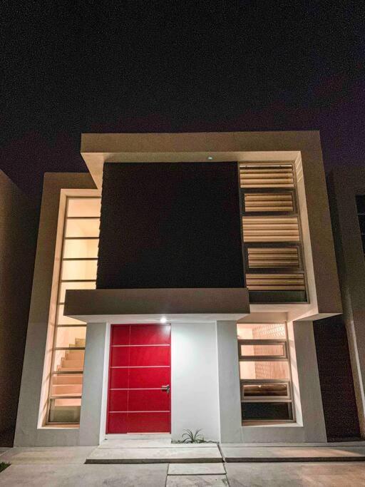 Casa Moderna Y Elegante En El Corazon De Ensenada! Villa Buitenkant foto
